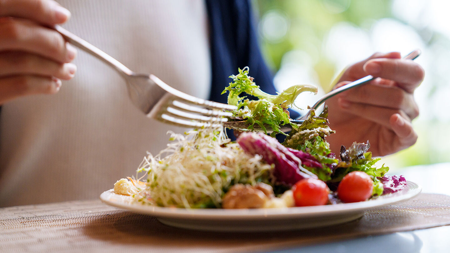 https://www.chicco.de/dw/image/v2/BJJJ_PRD/on/demandware.static/-/Sites-Chicco-Germany-Library/de_DE/dw9c752892/site/13-Consigli/Articoli/Alimentazione/Dieta in allattamento/ALIMENTAZIONE_IN_ALLATTAMENTO.jpg